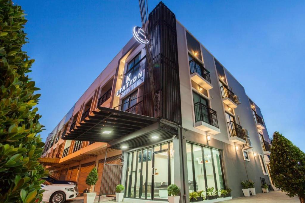 Hotel K Station Pattaya Extérieur photo