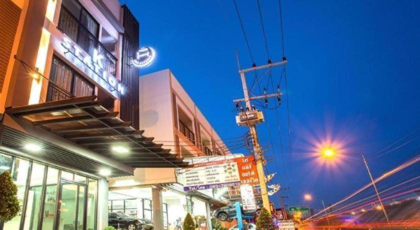 Hotel K Station Pattaya Extérieur photo